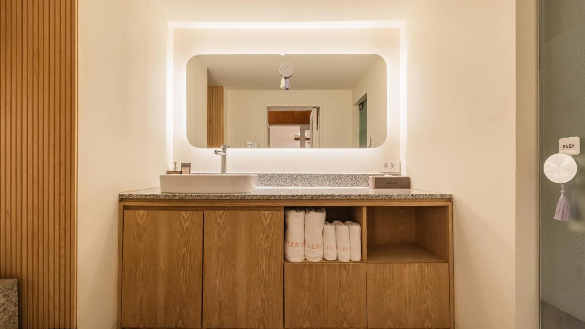 Alley Haven Seoul Villa